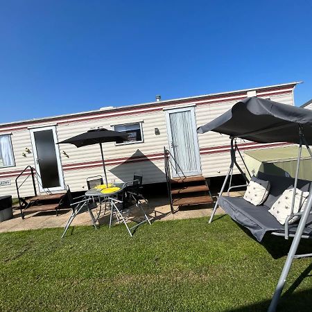 The Samanda Van Newport Caravan Park Hotell Hemsby Eksteriør bilde