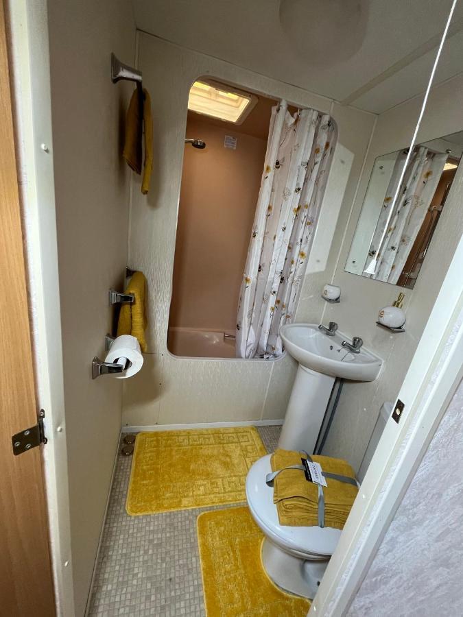 The Samanda Van Newport Caravan Park Hotell Hemsby Eksteriør bilde